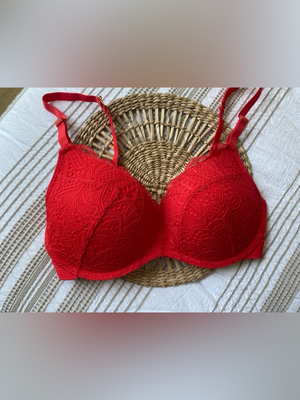 Lively Red Lace T-Shirt Bra